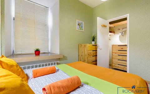 Квартира на сутки в Минске на улице Мельникайте, 12 спальня